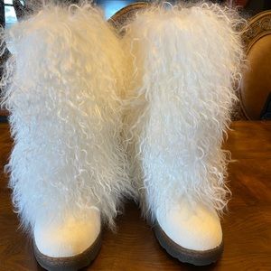 Bearpaw Boetis II White